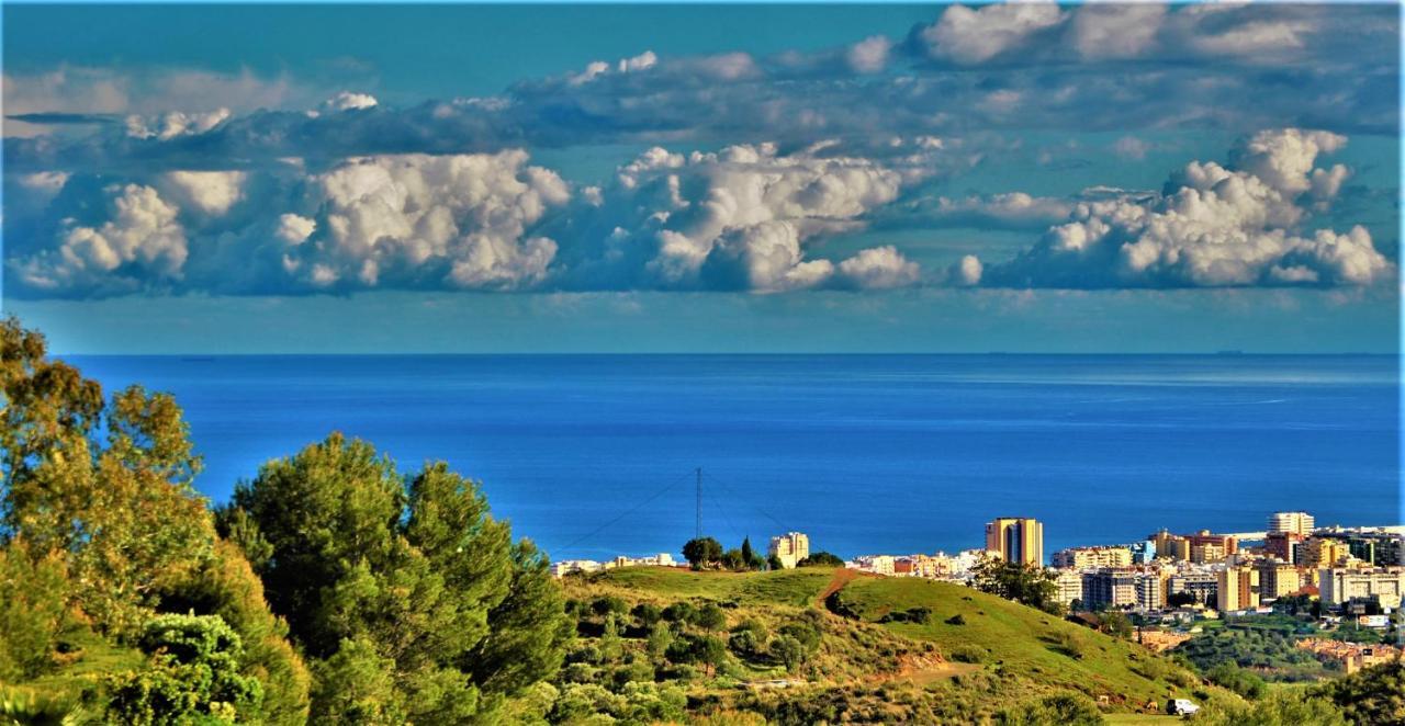 Holiday Villa In 10 Min From Fuengirola Beach With Sea Views Pool Bbq Parking Wifi Aircon Big Garden Mijas Eksteriør billede